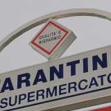 Tarantini, visto il successo del precedente market, nel 1979 decise di lanciare una seconda sede molto pi� grande in via Caldarola, nel rione Japigia, aggiungendo all�insegna il logo del rombo rosso e blu con all�interno lo slogan �qualit� e risparmio�